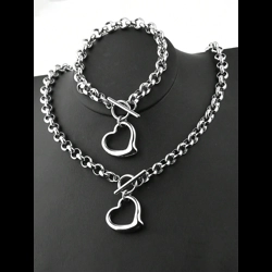 Thick chain necklace and bracelet with heart charms