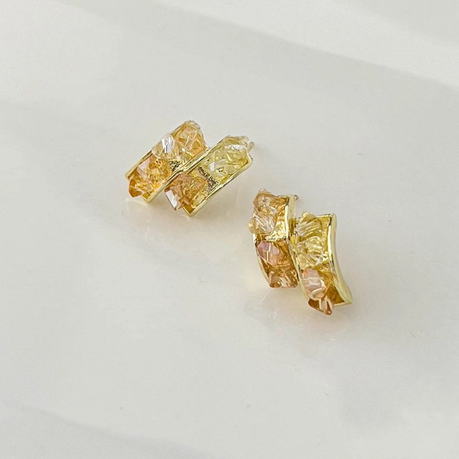 Additional Image for Korean style gradient colour stud earrings