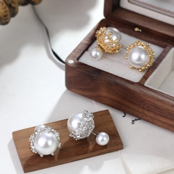 Artificial pearl stud earrings