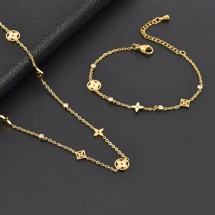 Geometric design bracel..