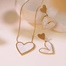 Heart design drop earri..