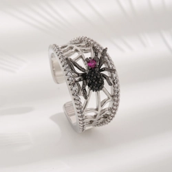 Spider-in-a-web design open ring