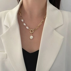 Chain and imitation pearl necklace with drop pendant