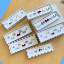 Set of elegant artifici..