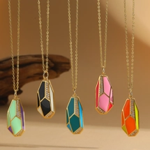 Necklace with patterned..