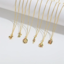 Necklace with zircon an..