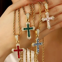 Rope chain necklace wit..