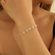Glam four leaf clover b..