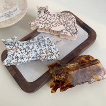 Leopard hair claws