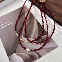 Simple beaded necklace
