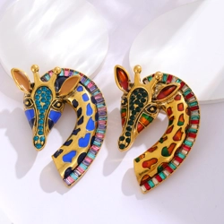 Artistic giraffe brooch with rhinestone detail