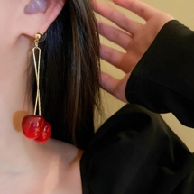 Exaggerated cherry drop..