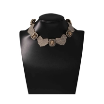 Heart design clavicle n..