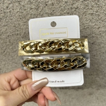 Hair clip with chain detail