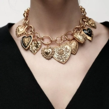 Circle links necklace w..