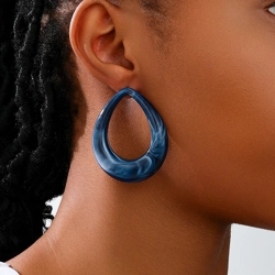 Cut out teardrop shape stud earrings
