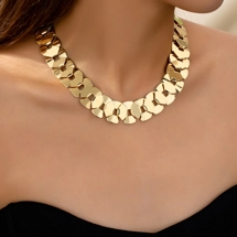 Geometric clavicle neck..