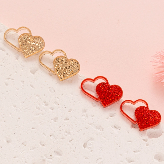 Additional Image for Acrylic ear studs - Heart / Lips design
