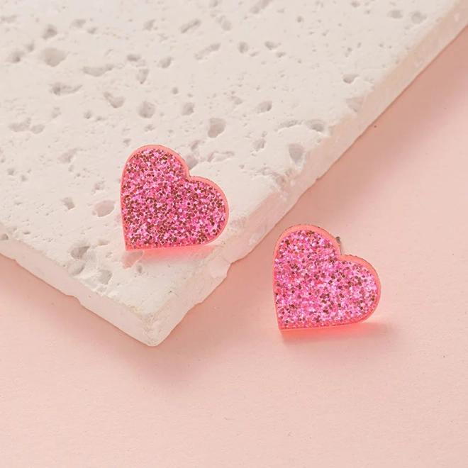 Additional Image for Acrylic ear studs - Heart / Lips design