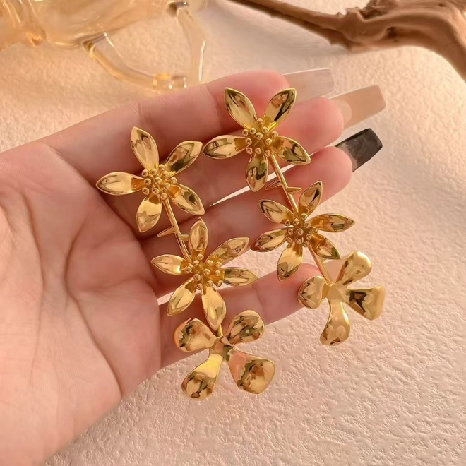 Additional Image for Vintage style long flower drop earrings