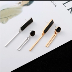 Mismatched geometric drop earrings
