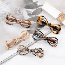 Layered bow clip