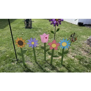 Friday Night Paint & Create – Flower Stakes