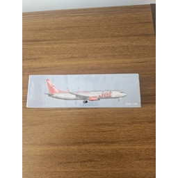 Jet 2 silver Boeing 737-800