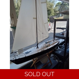 Fairwinds remote control boat