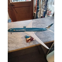Vietnam Airlines