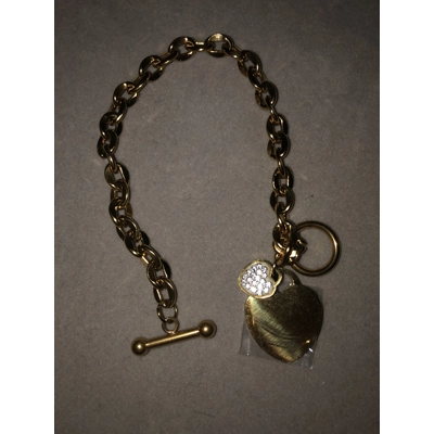 18k Gold Toggle heart bracelet Valentine’s Day gift 18k Gold Toggle heart bracelet Valentine’s Day gift