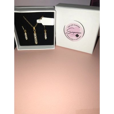 Ladies Jewellery set necklace and earrings boxed gift set .. Ladies Jewellery set necklace and earrings boxed gift set ..