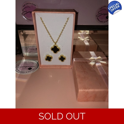 Clover jewellery set black necklace and earrings gift boxed Clover jewellery set black necklace and earrings gift boxed