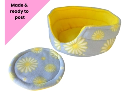 Cuddle Cup & Pee Pad - daisies