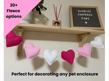 Fleece padded heart bunting