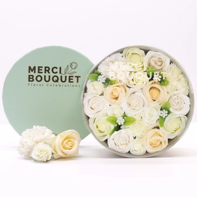 Round Box - Wedding Blessings - White & Ivory Round Box - Wedding Blessings - White & Ivory