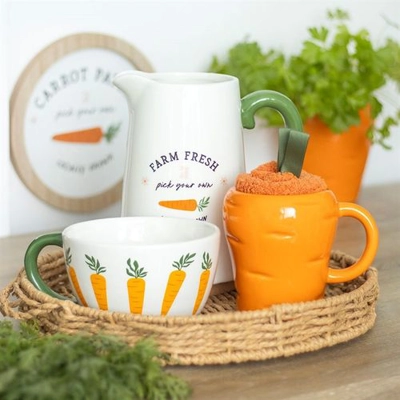 Carrot Shaped Mug and Socks Set Carrot Shaped Mug and Socks Set