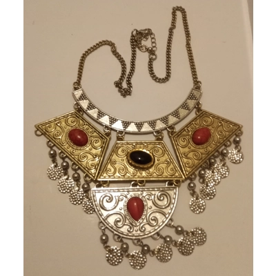 Ethnic necklace
