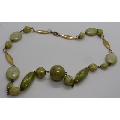 Avocado collar necklace