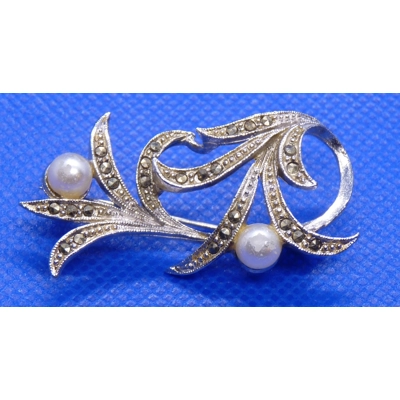 Vintage marcasite and faux pearl brooch Vintage marcasite and faux pearl brooch