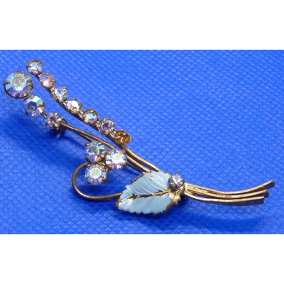 Vintage leaf and berry brooch