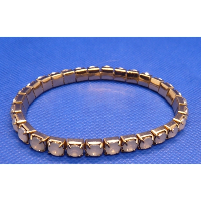 Stylish jewelled bangle