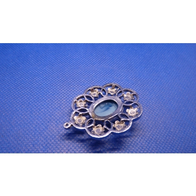 Ornate pendant Ornate pendant