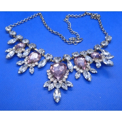 Festoon style necklace Festoon style necklace
