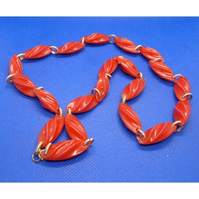 Red fluted necklace Red fluted necklace