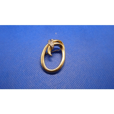 Vintage "O" brooch
