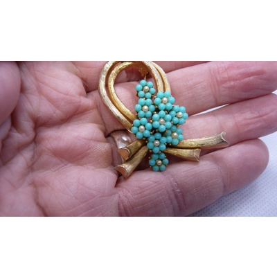 Coro brooch Coro brooch