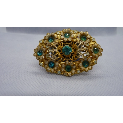 Beautiful fretwork brooch