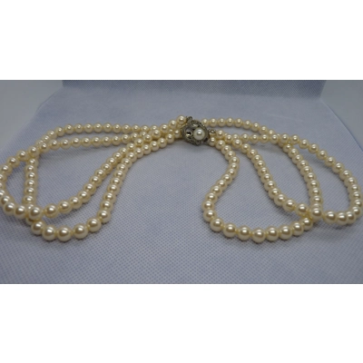 Glass pearl double chain necklace