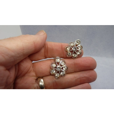 Hexagonal clip-ons Hexagonal clip-ons